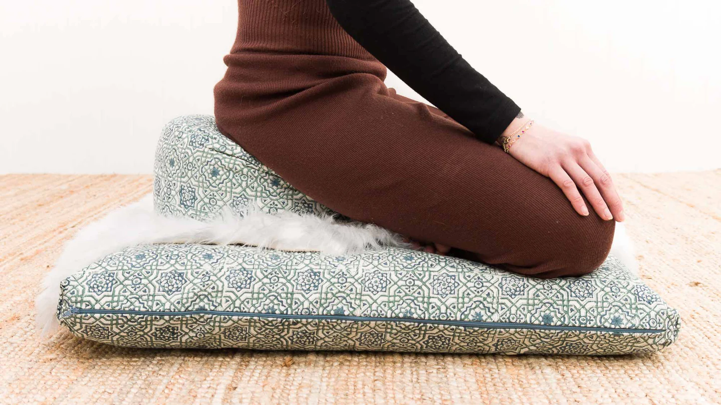 5 Best Meditation Cushions for Beginners in 2025
