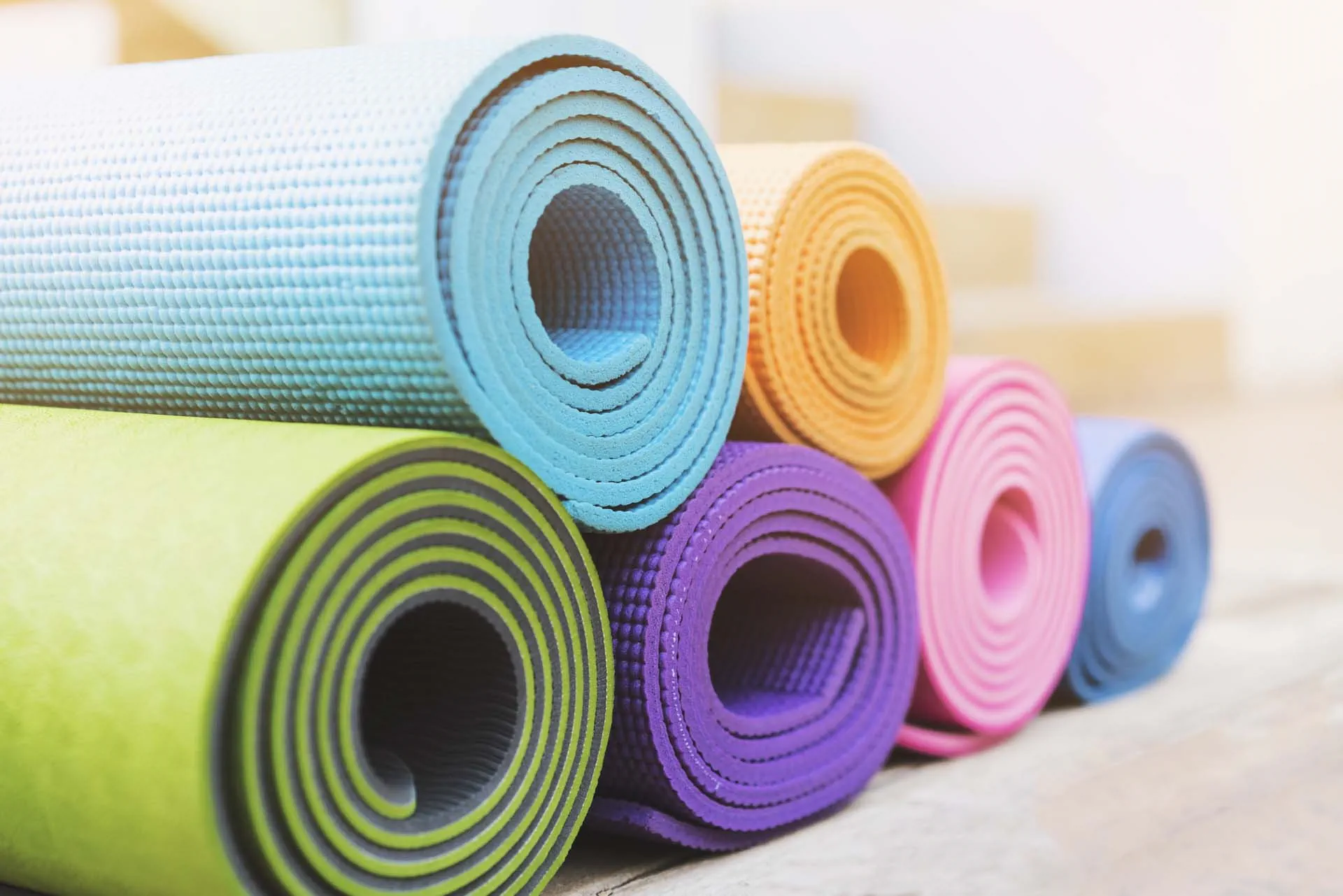 5 Best Thick Yoga Mats for Joint Support in 2025