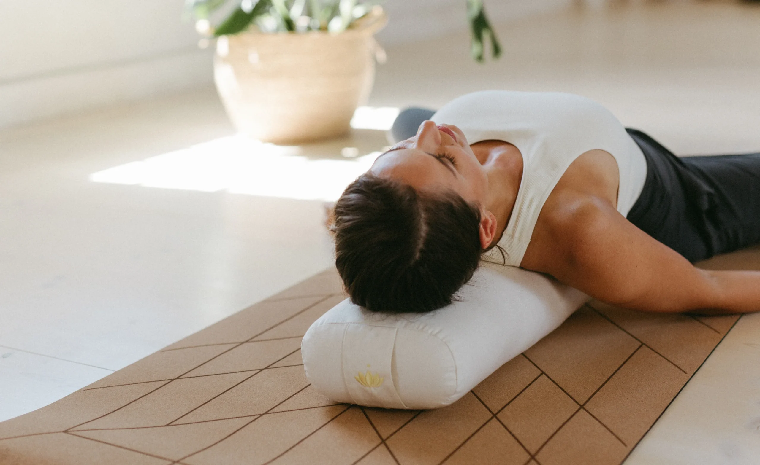 5 Best Yoga Bolster for Restorative Yoga in 2025