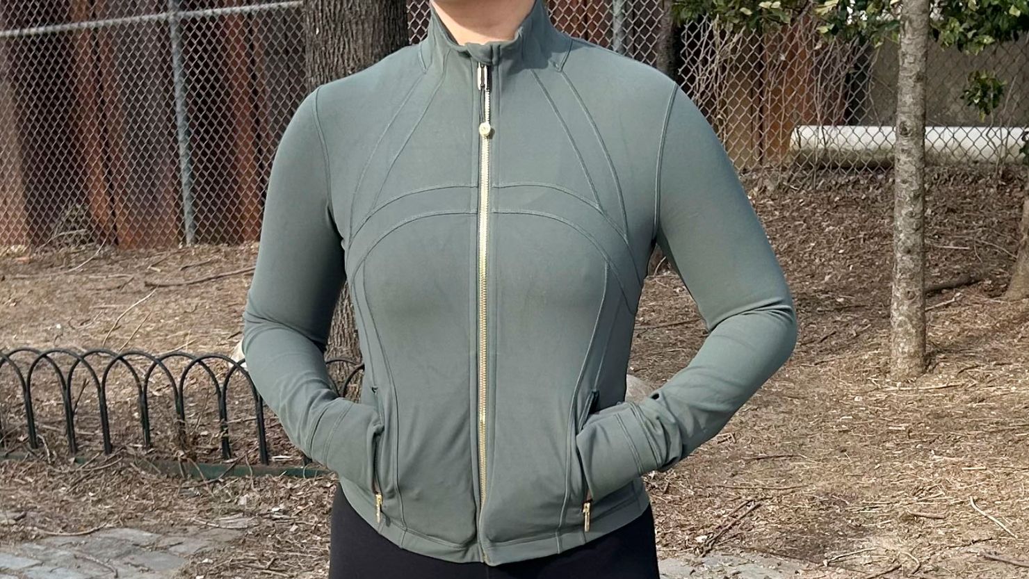 5 Best Yoga Jackets Lightweight And Stretchable in 2025